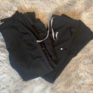 FIGS Black Yola Scrubs Women